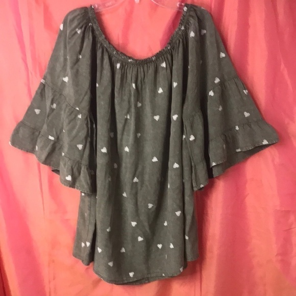 EASEL Women’s Peasant Style Top Green with White Hearts Sz L Ruffle bell sleeve - Picture 1 of 10